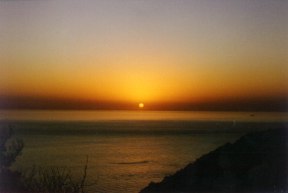 sunset4.jpg (7381 bytes)